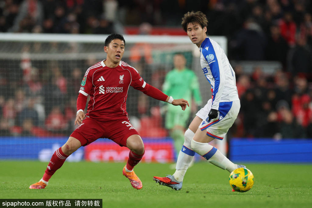 皇冠体育App下载
_詹俊展望红军vs皇马:利物浦边路对抗全面下风 恐怕能打平就不错