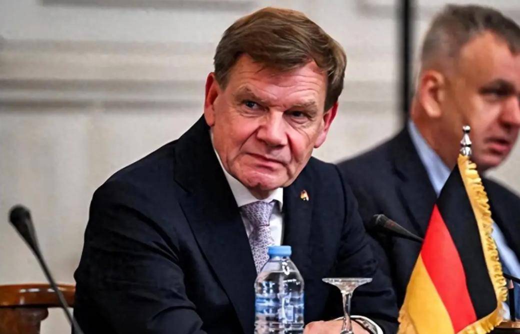 皇冠信用网正网_中方给足了牌面皇冠信用网正网,马克龙结束访华,称此行只有一个遗憾,德国外长接棒访华!